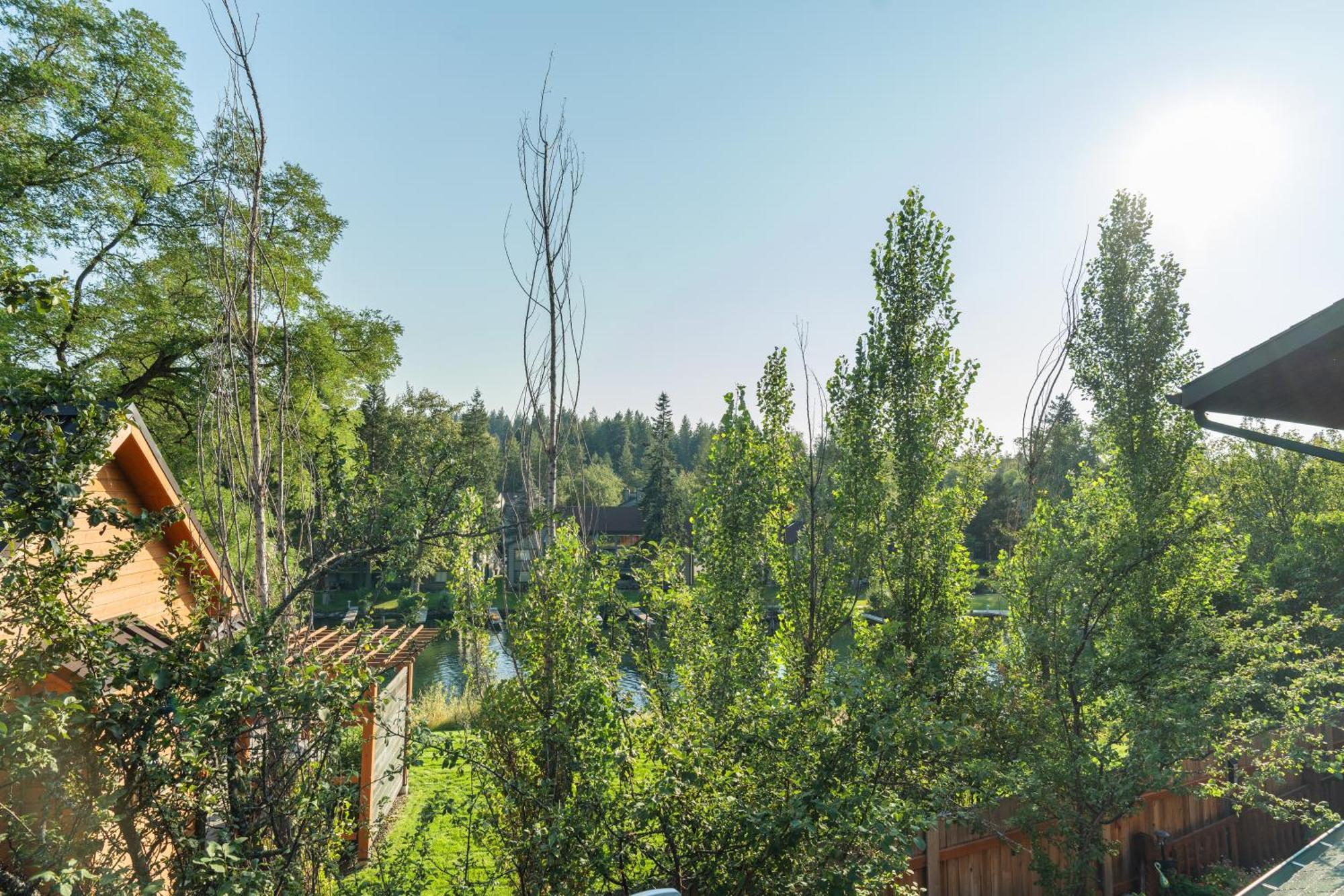 The Inn Bigfork Bay Стая снимка